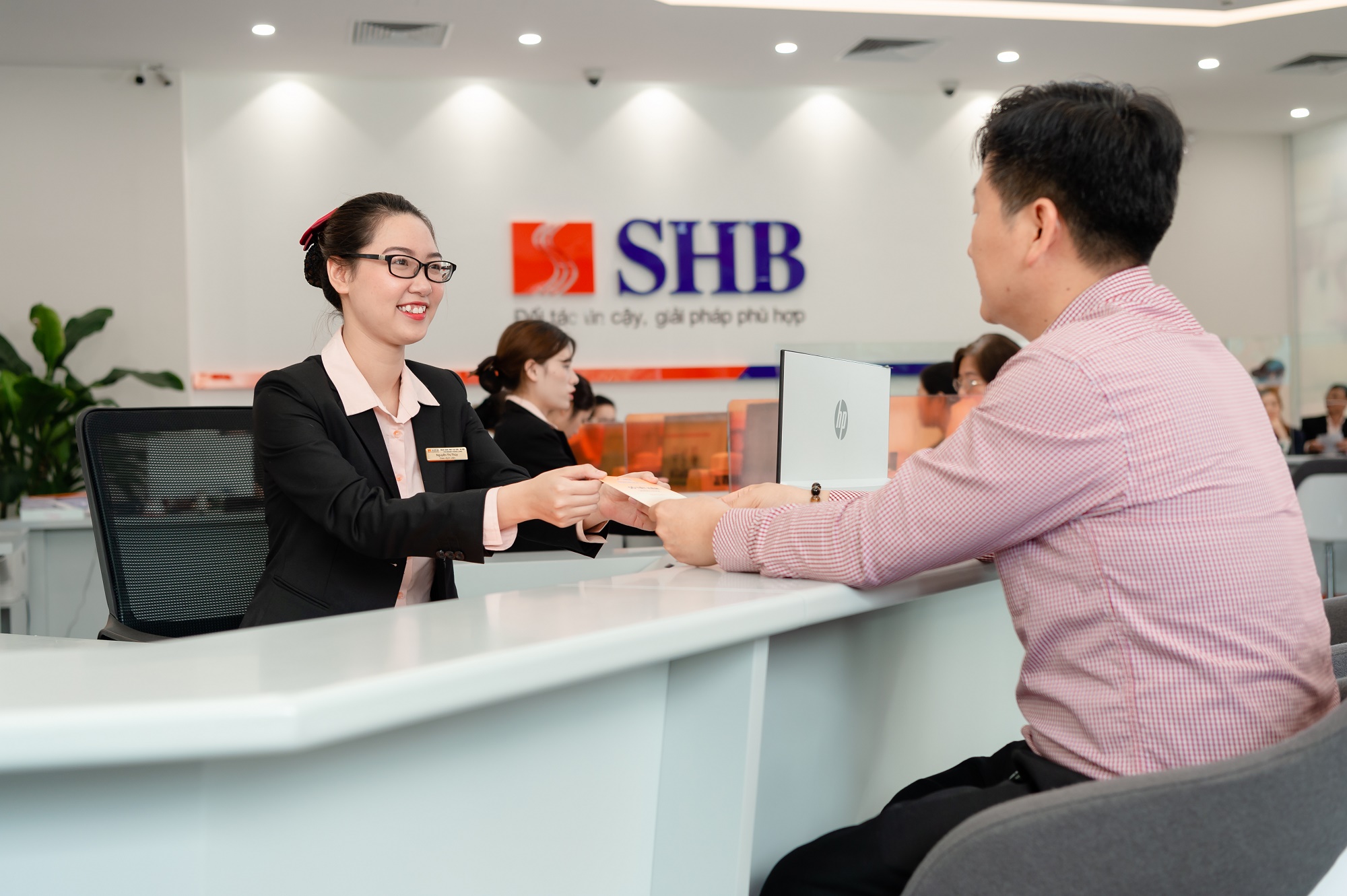 Năm thứ tư liên tiếp, SHB được vinh danh TOP 50 thương hiệu giá trị lớn nhất Việt Nam